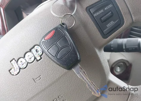 2005 Jeep Grand Cherokee Laredo z USA, uszkodzony, nr VIN 1J8GR48K25C717094